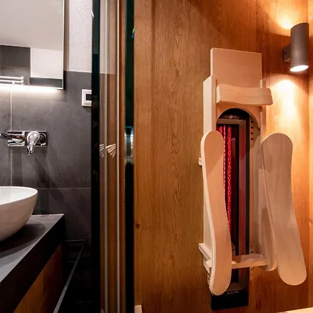 Penthouse Apartment *